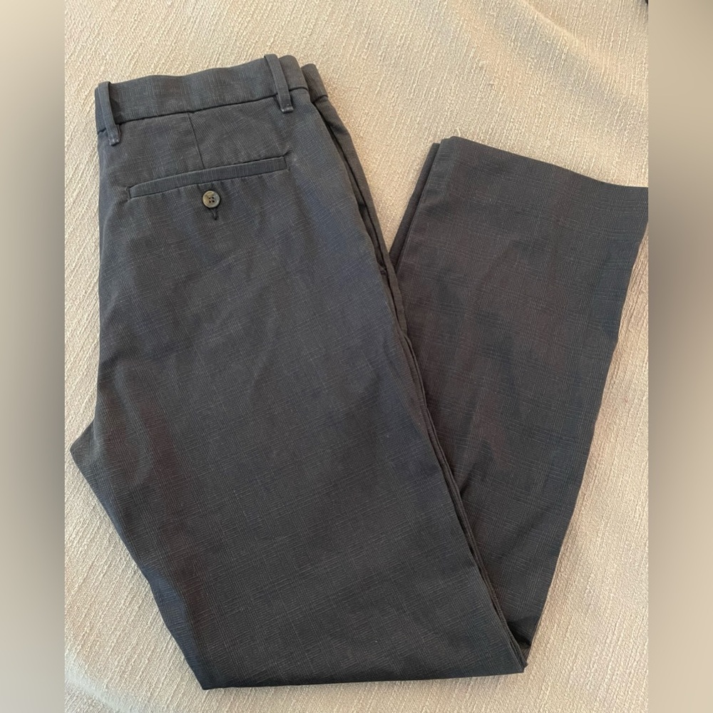 GapKahakis Tailored Straight Fit Pants
